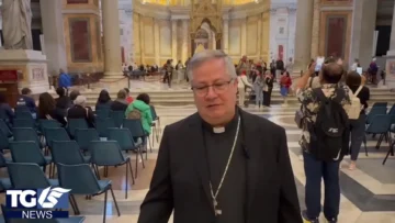 Monsignor roberto carboni