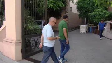 1 (4)