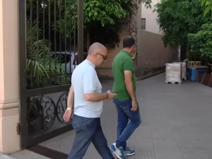 1 (4)