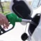 Caro carburante, scende il taglio delle accise, il tetto di Eni, allarme dei pescatori